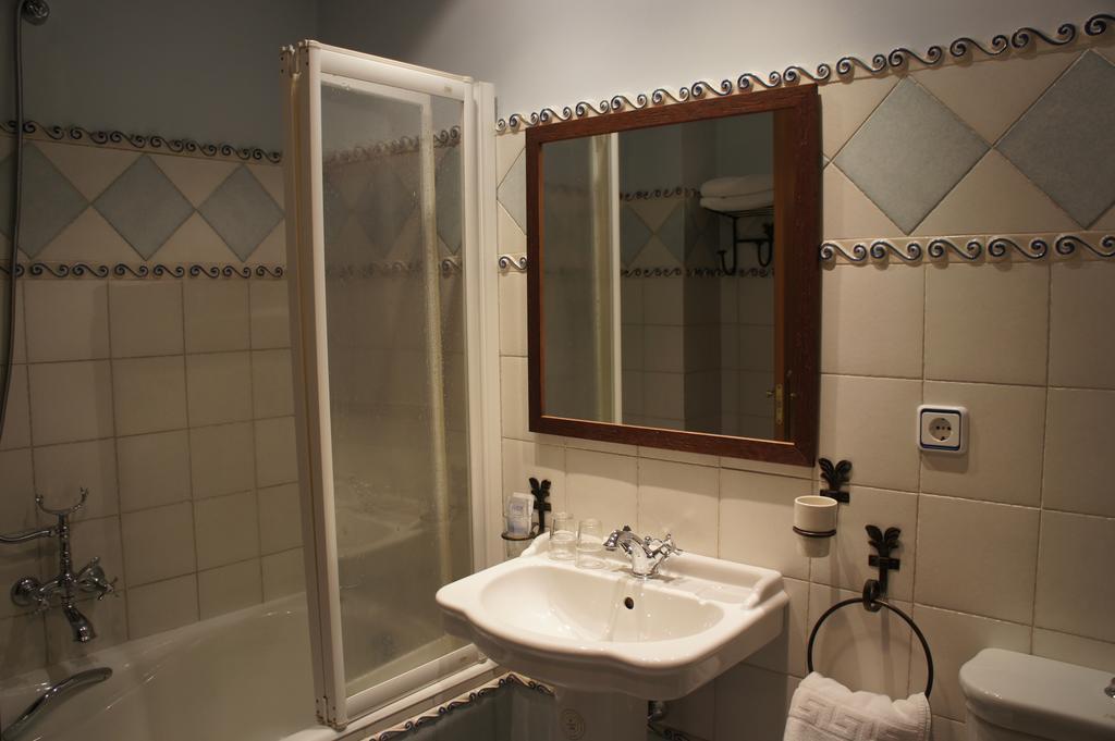 La Hosteria De Castroviejo Duruelo de la Sierra Luaran gambar